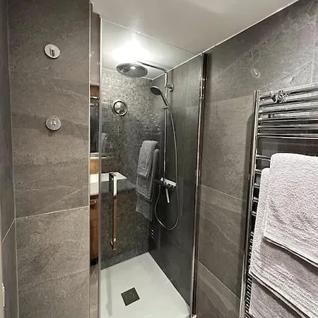 De L'ours, 4 Etoiles, Avec Et Proche Des Pistes Chalet *